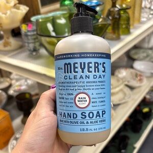 Clean Day Hand Soap - Rain Water Scent